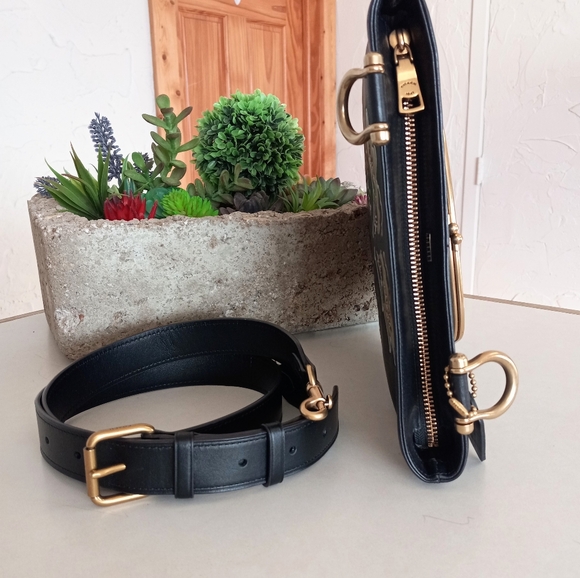 Coach X Chelsea Champlain Bonnie Cashin Sling Bag W/Tatoo #36851 - Picture 9 of 16